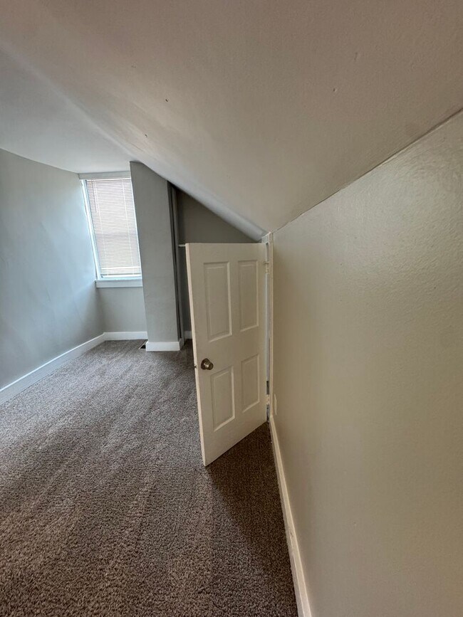 Building Photo - Spacious Four Bedroom House Close to Downtown Lafayette!