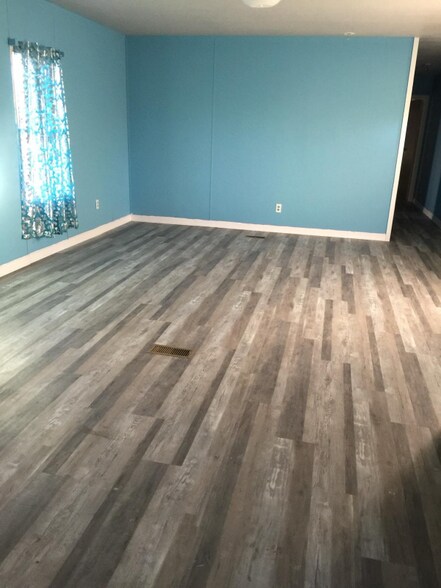 Building Photo - 27624 Lambert Rd