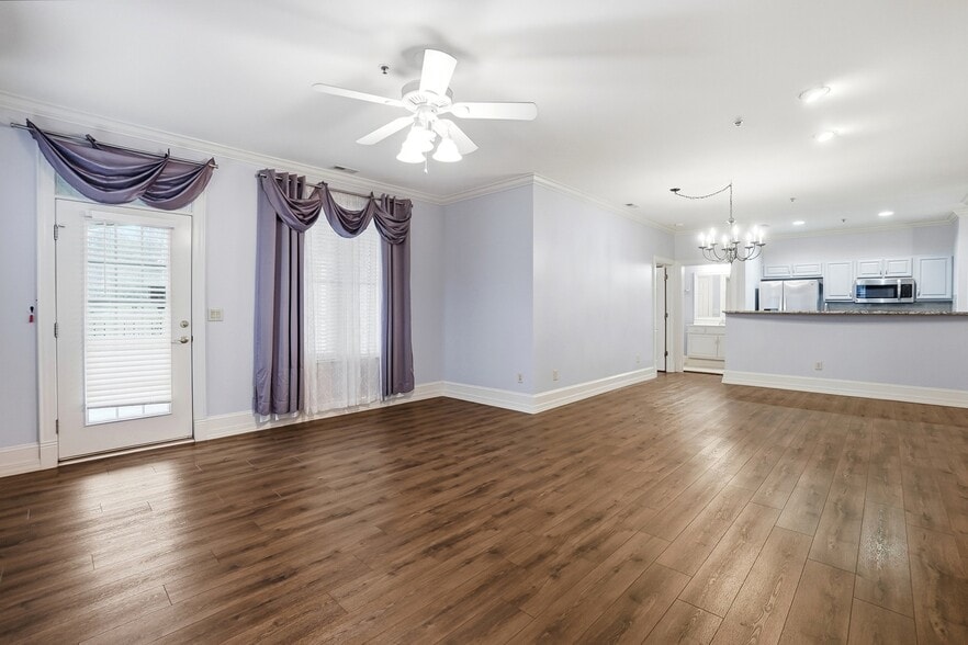 Building Photo - 1117 Park West Dr