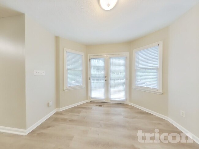 Building Photo - 220 Stevenson Trail