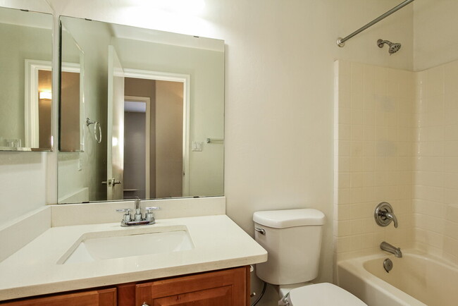 Building Photo - 13273 W Mauna Loa Ln