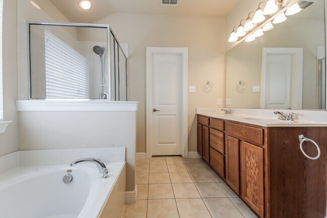 Building Photo - Recently Renovated 3 Bedroom Home for Rent in Little Elm | New Premium Flooring + Open Floor Plan