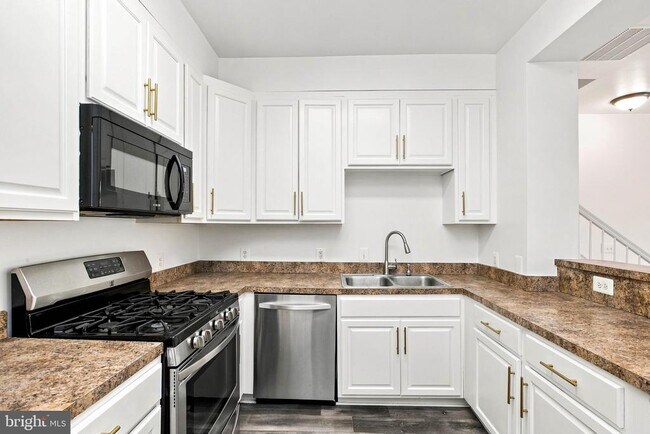 Building Photo - 1824 Cedar Cove Way