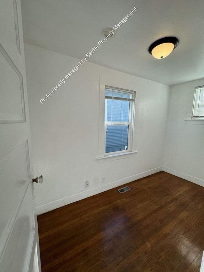 Building Photo - MOVE-IN READY 2+BR House in Prime NOBE neighborhood