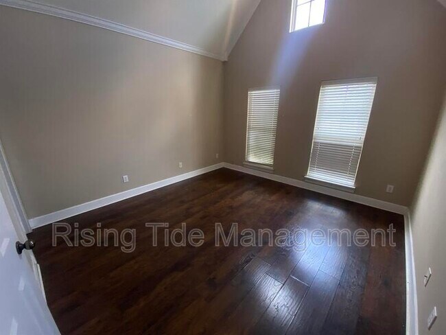 Building Photo - 173 Creekstone Tr