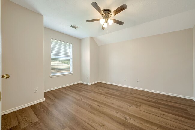 Building Photo - 15311 Bronze Leaf Ct