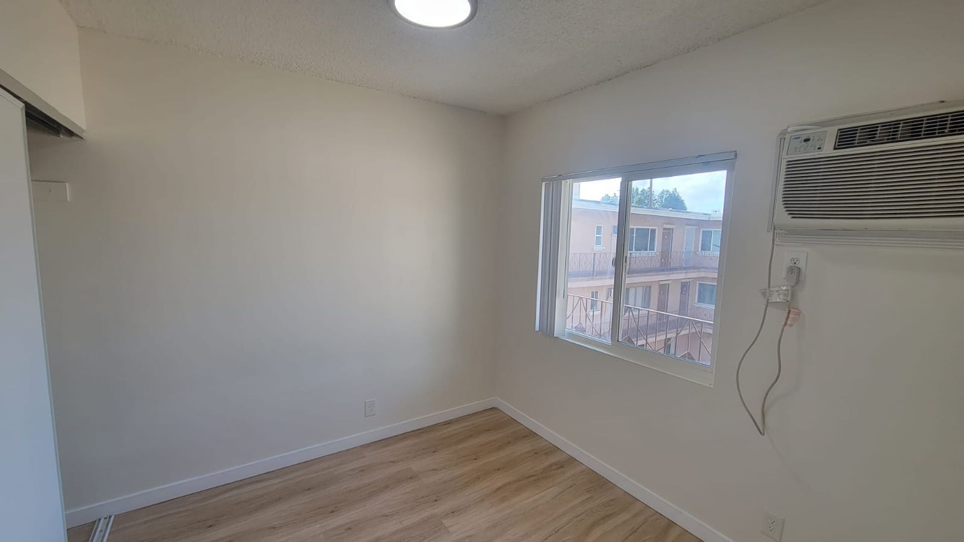 Building Photo - 13115 Oxnard St