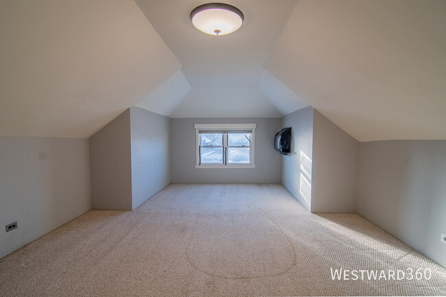 Building Photo - 4246 N Menard Ave