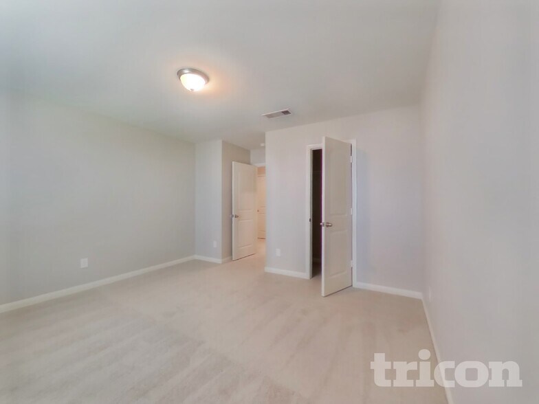 Building Photo - 216 Elm Patch Dr