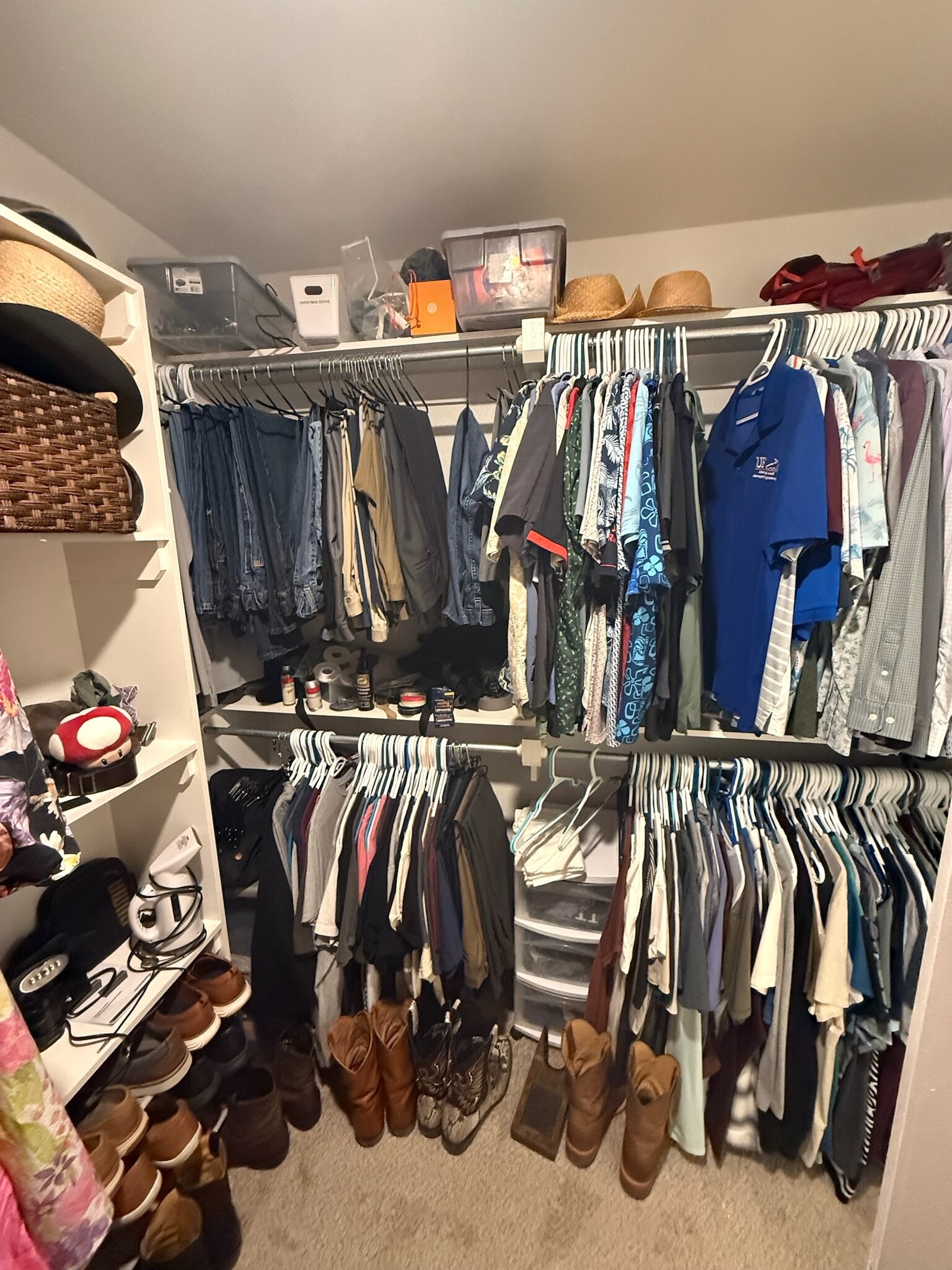 Master Closet - 2409 Bastrop Ave