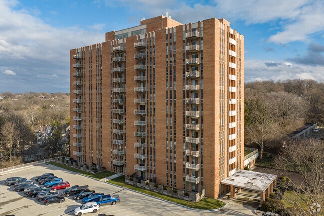 Primary Photo - Carillon House Condominium