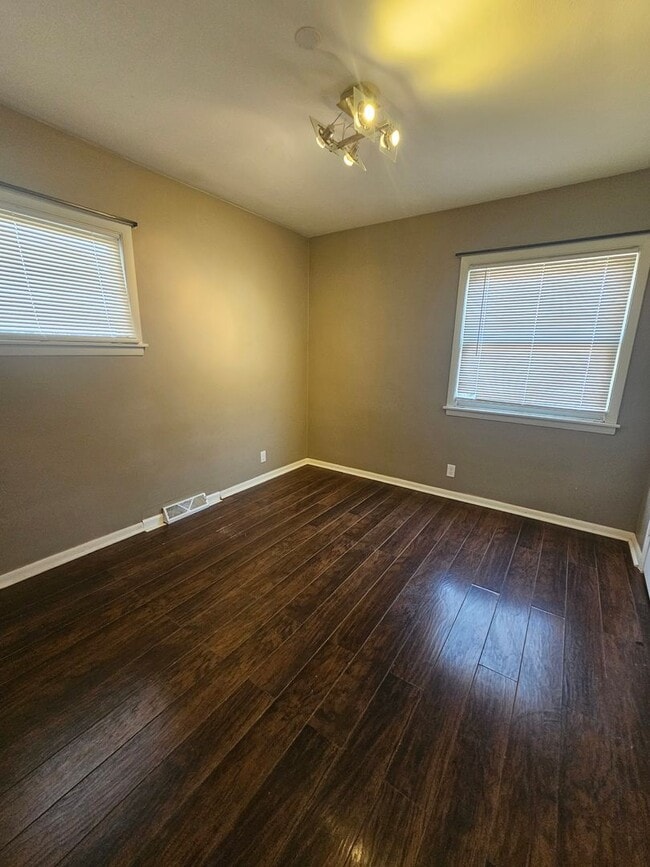 Building Photo - MOVE IN SPECIAL! There is a $25 fee per ap...