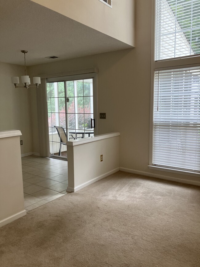 Building Photo - 1 E Okaloosa Way