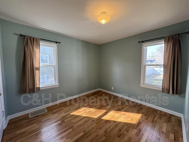 Building Photo - 1711 Avenue D