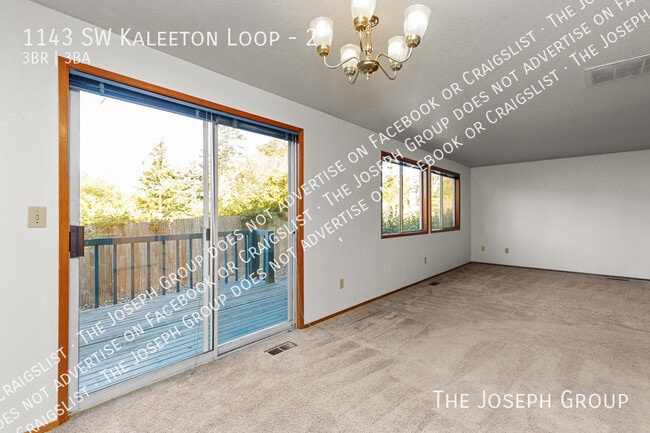 Building Photo - 1143 SW Kaleeton Loop