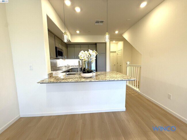Building Photo - 3810 Norbridge Ave