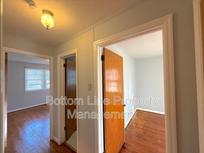 Building Photo - 2802 Filbert Hwy