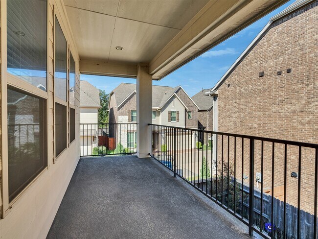 Building Photo - 18324 Parkview Point Dr