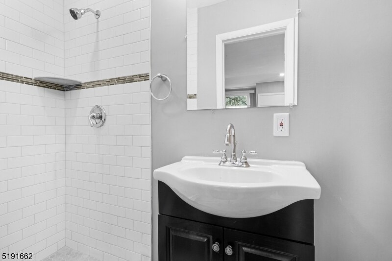 updated full bathroom - 27 Hillcrest Rd