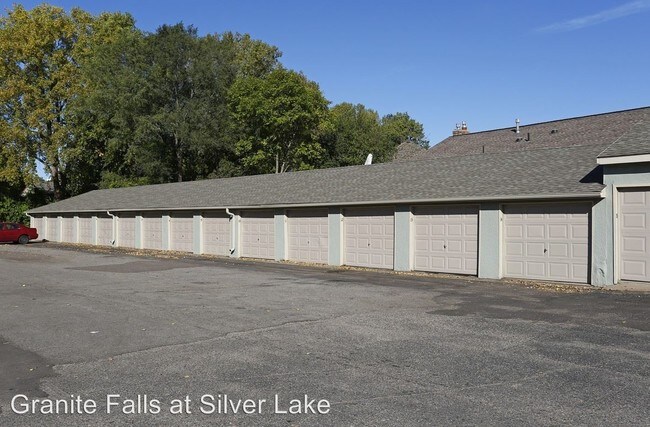 Building Photo - 2030 County Rd E