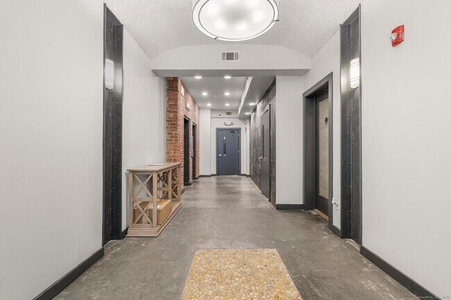 Building Photo - 881 Lafayette Blvd