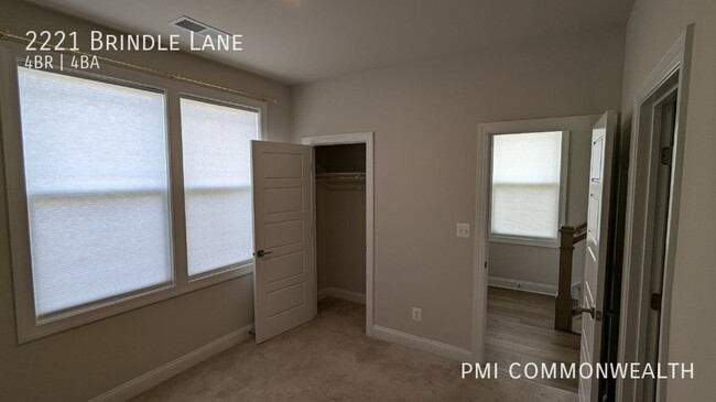 Building Photo - 4 Bed / 3.5 Bath Newly built Townhouse (Av...