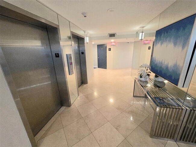 Building Photo - 1361 S Ocean Blvd