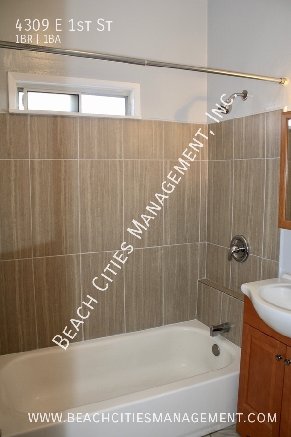 Building Photo - Lovely One Bedroom in Belmont Shore with g...