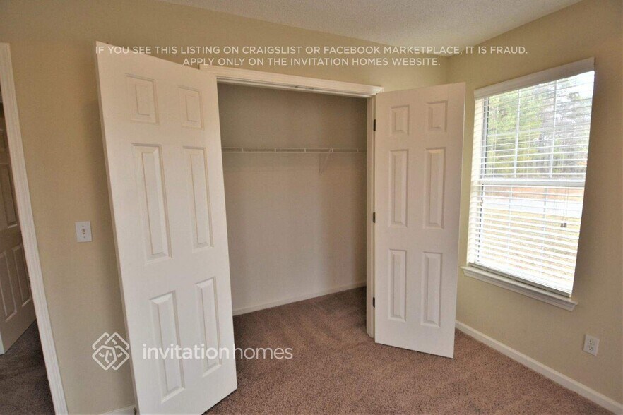 Building Photo - 597 Lakewater View Dr