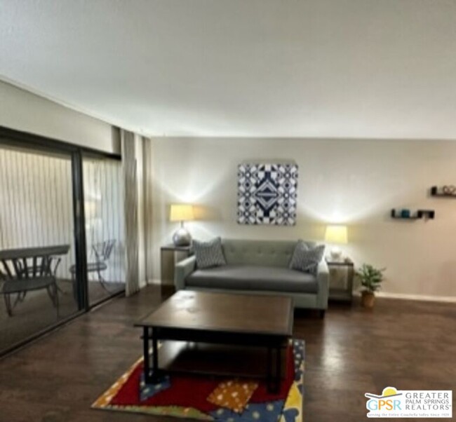 Building Photo - 2810 N Arcadia Ct