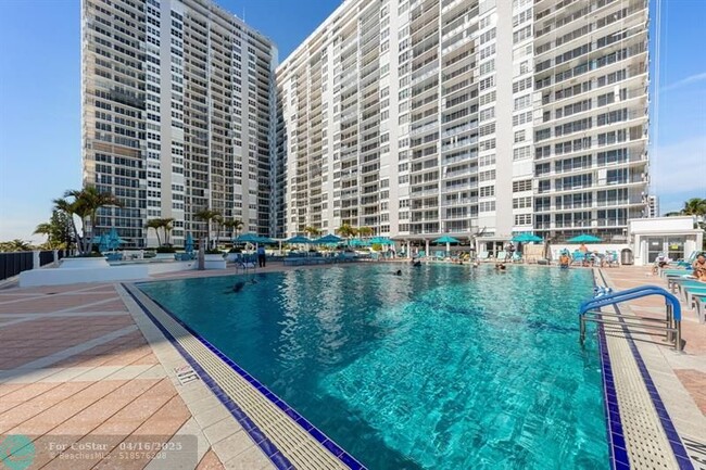Building Photo - 4280 Galt Ocean Dr