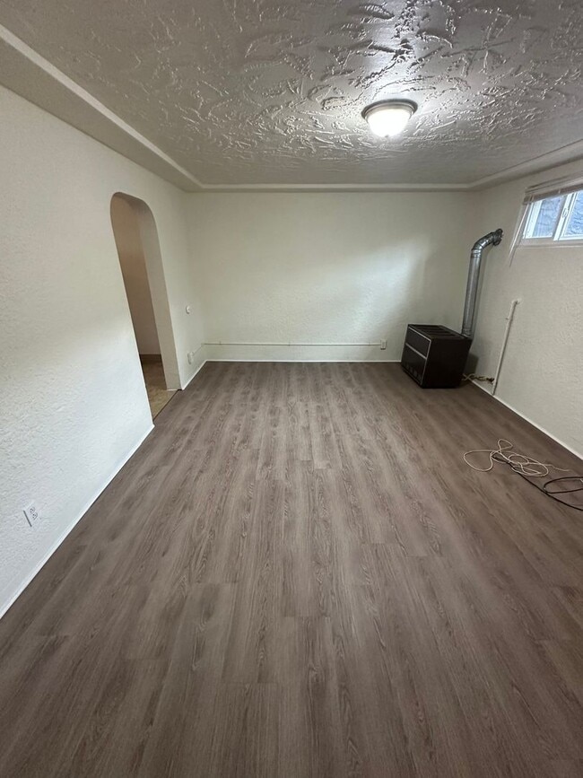 Building Photo - SW 1st Triplex