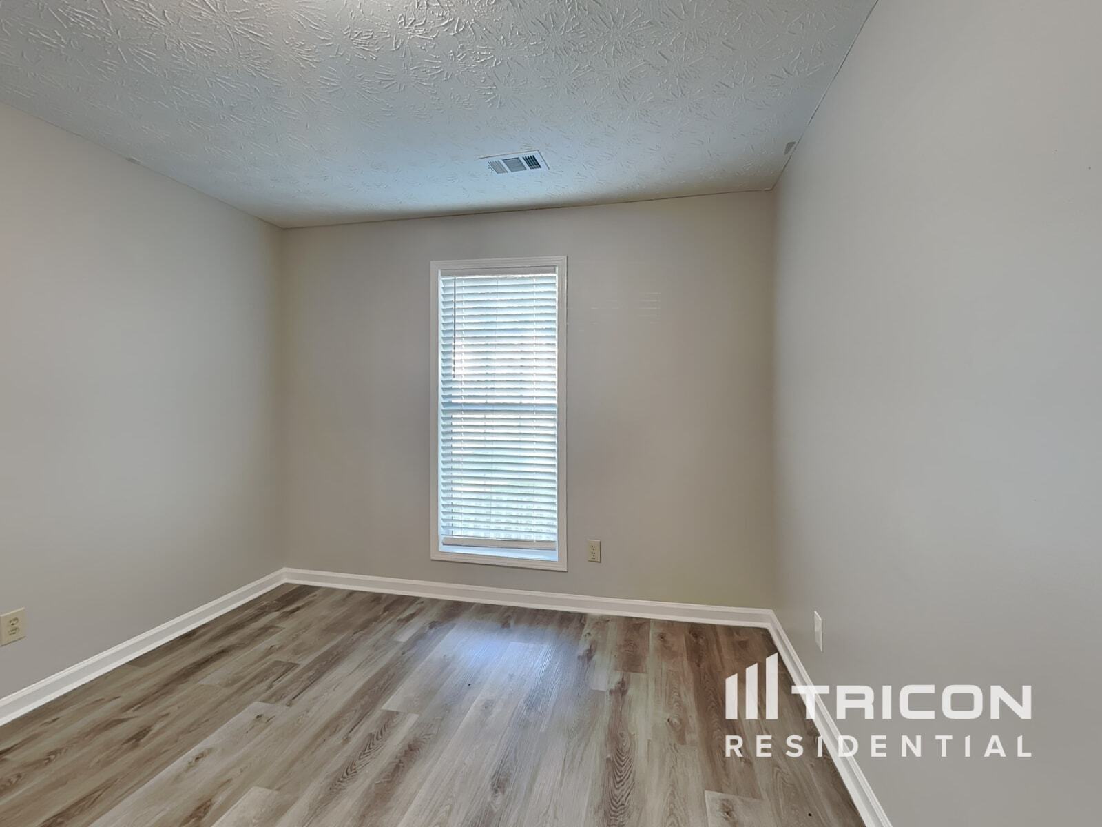Building Photo - 3734 Windy Hill Dr SE
