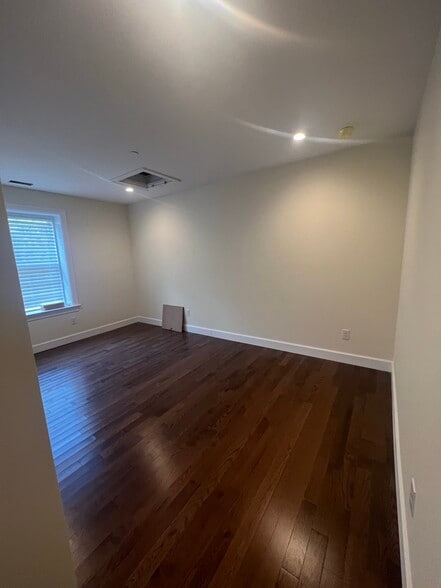 Bedroom 2 - 2101 Pine St