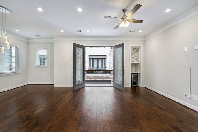 Building Photo - 5932 Petty St