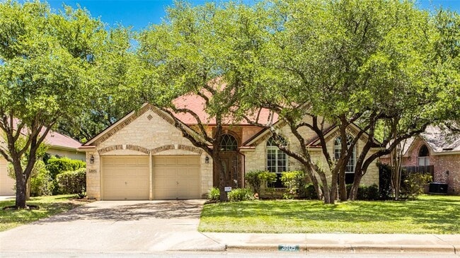 Building Photo - 3605 Bayton Dr