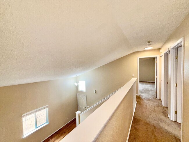 Building Photo - 6050 Emma Ln