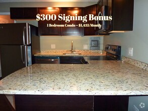 Building Photo - Stylish One-Bedroom Condo Near UTK – Moder...