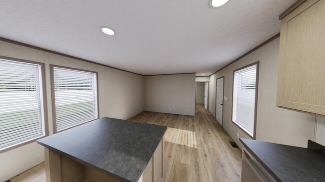 Building Photo - 5498 Toms Pl