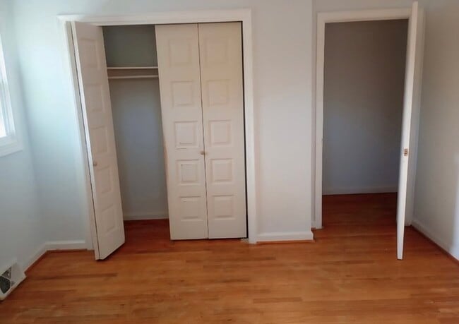 Building Photo - 3 bedroom 2 bathrooms