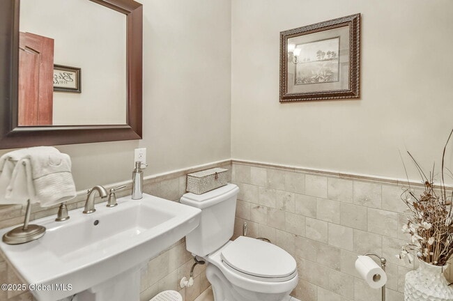 Building Photo - 20 Heather Ridge Rd