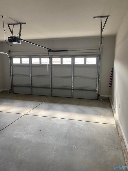 Building Photo - 14980 Westmeade Ln