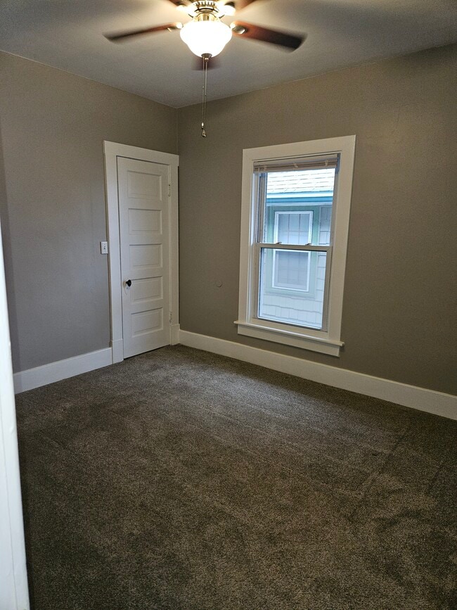 Building Photo - 1527 Niles Ave