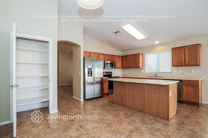 Building Photo - 3062 W Yellow Peak Dr