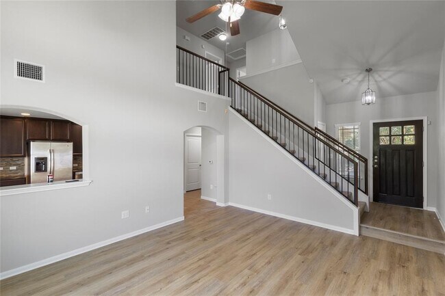 Building Photo - 505 Trinity Bend