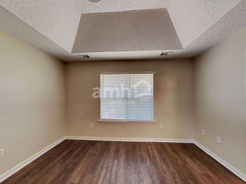 Building Photo - 1515 Morning Glory Way