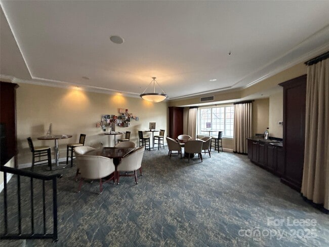 Building Photo - 300 W 5th St