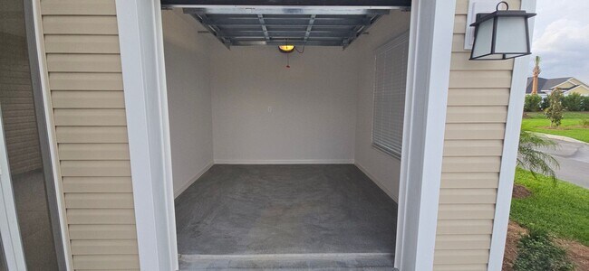 Building Photo - Brand New Moonstone Patio Villa – Walk to ...