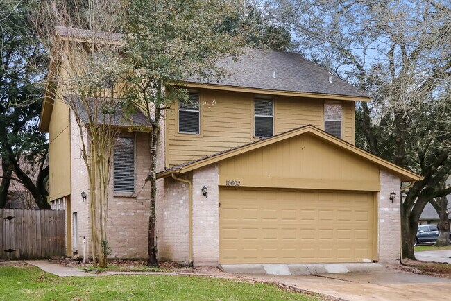 Building Photo - 16602 Quiet Trail Dr