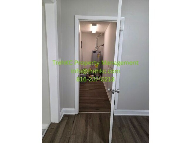 Building Photo - 6338 Longwood Ct